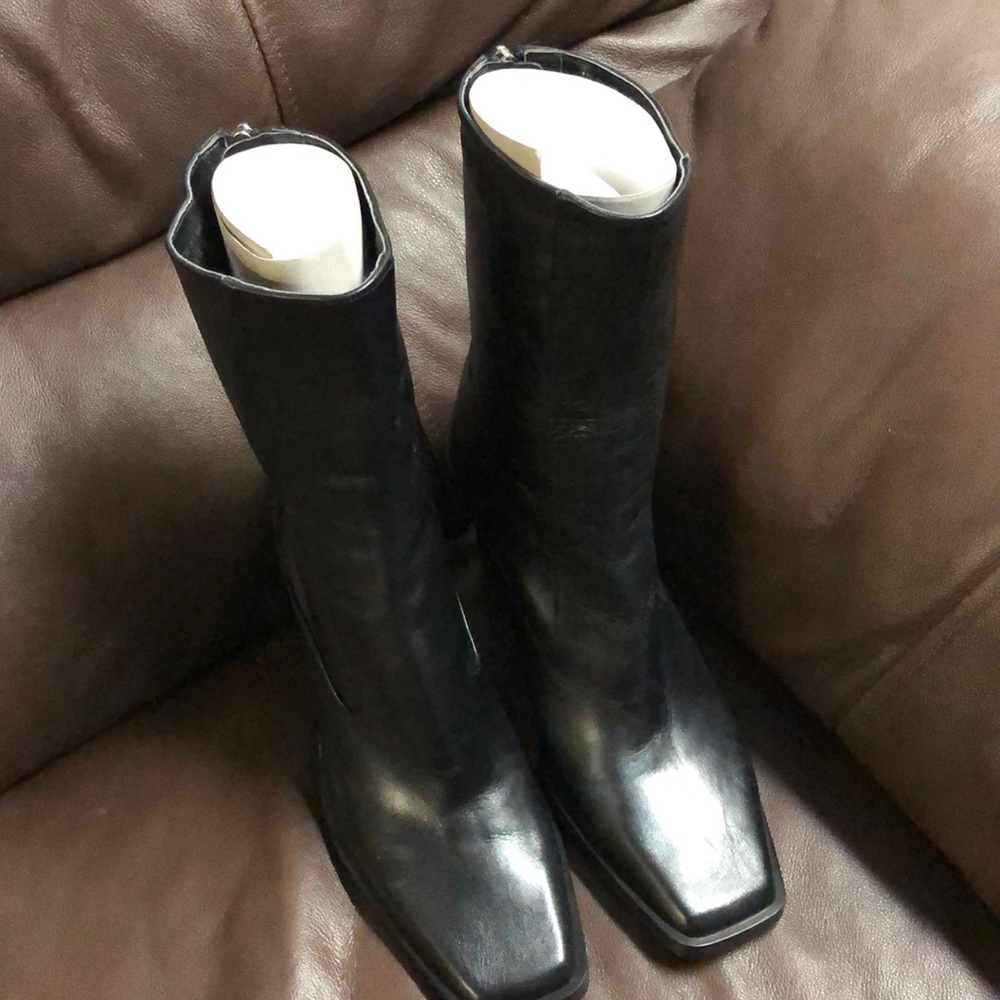 Zara black heeled booties